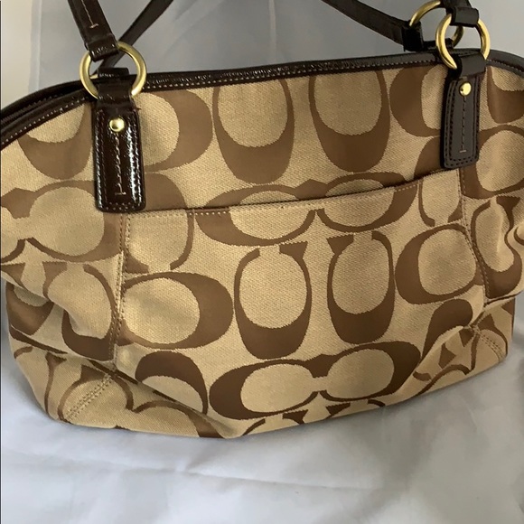 ❌SOLD❌Coach signature striped pocket tote - Picture 6 of 9